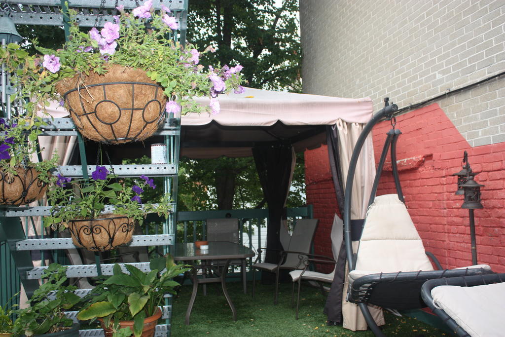 Le Coureur Des Bois Bed & Breakfast Quebec City Ngoại thất bức ảnh