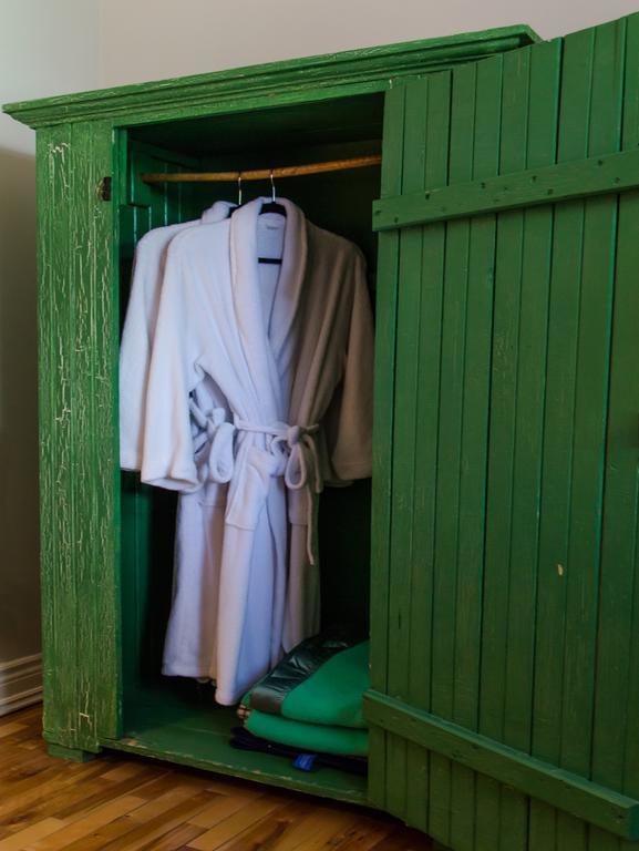 Le Coureur Des Bois Bed & Breakfast Quebec City Ngoại thất bức ảnh