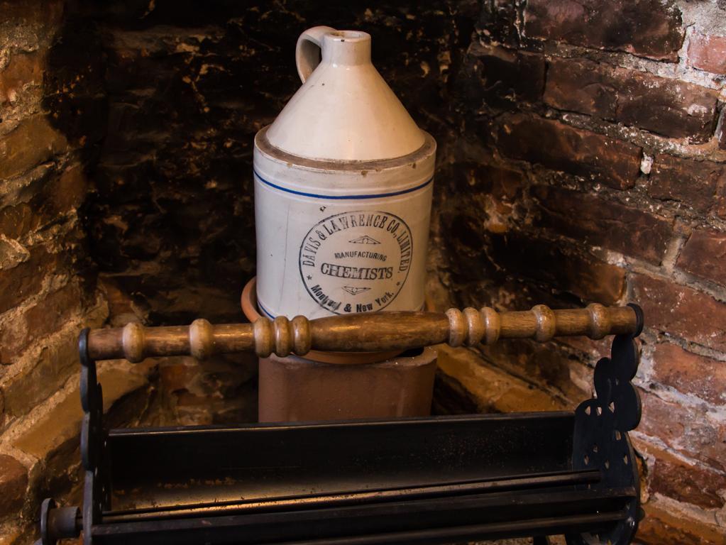 Le Coureur Des Bois Bed & Breakfast Quebec City Ngoại thất bức ảnh