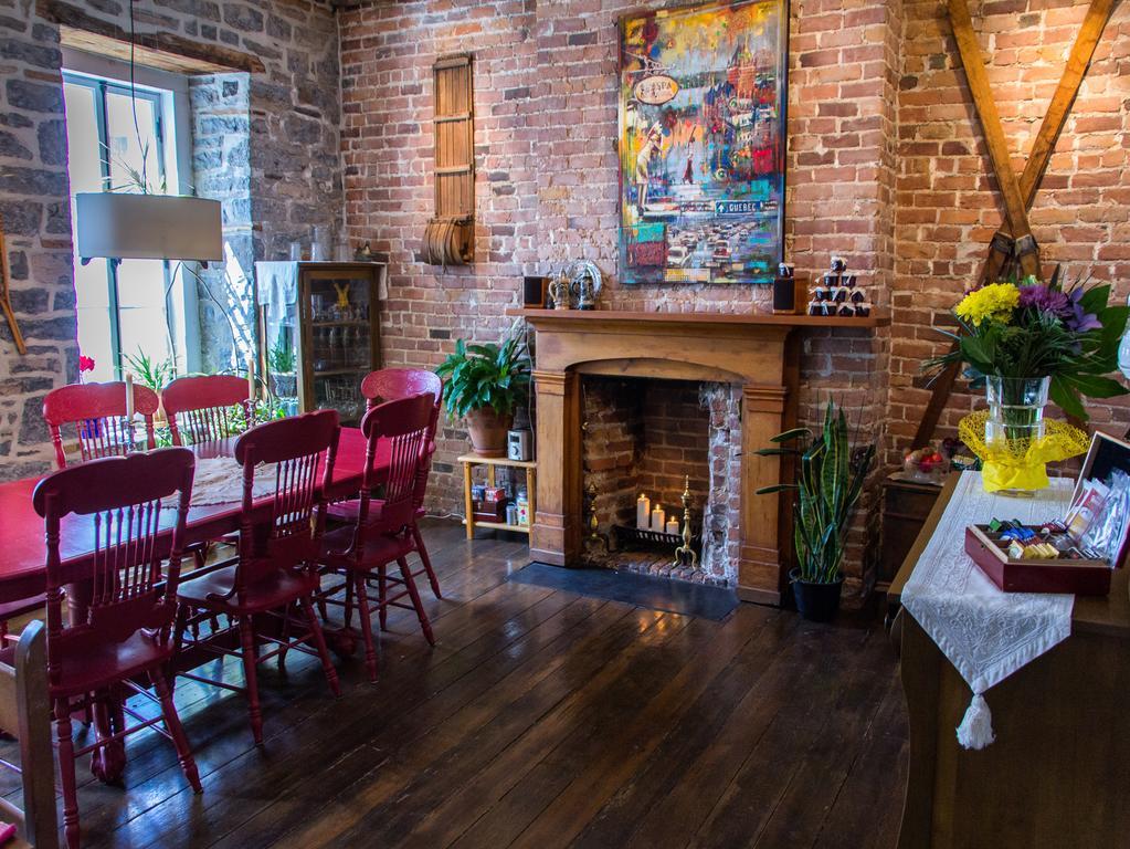 Le Coureur Des Bois Bed & Breakfast Quebec City Ngoại thất bức ảnh